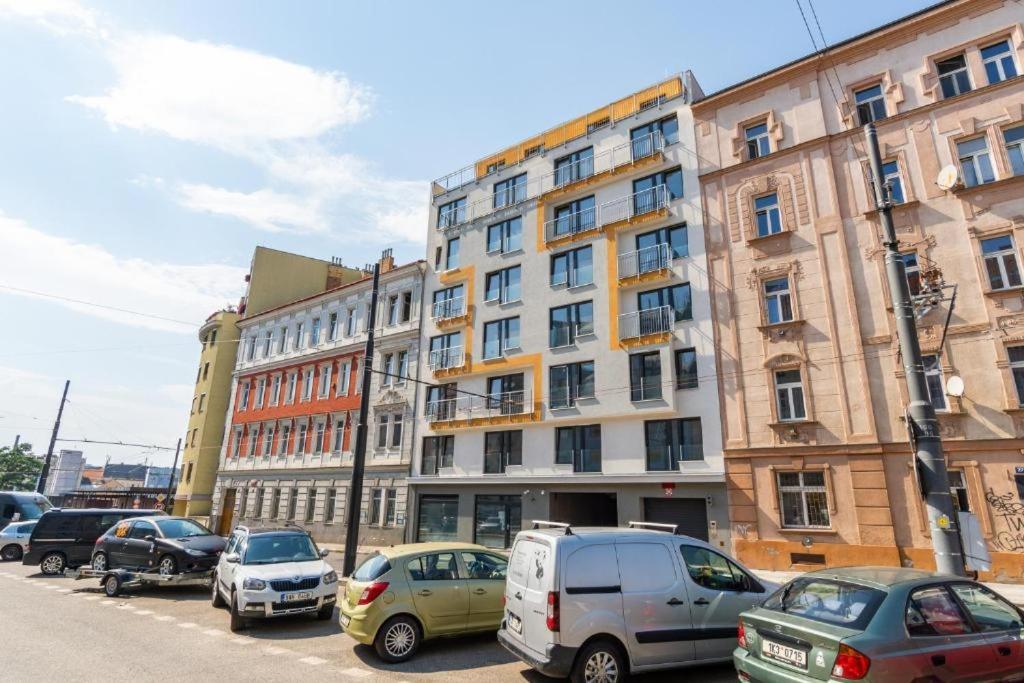 Brand New Studio Apartment #24 In Elite Residence With Free Secure Parking In The Center Прага Екстериор снимка