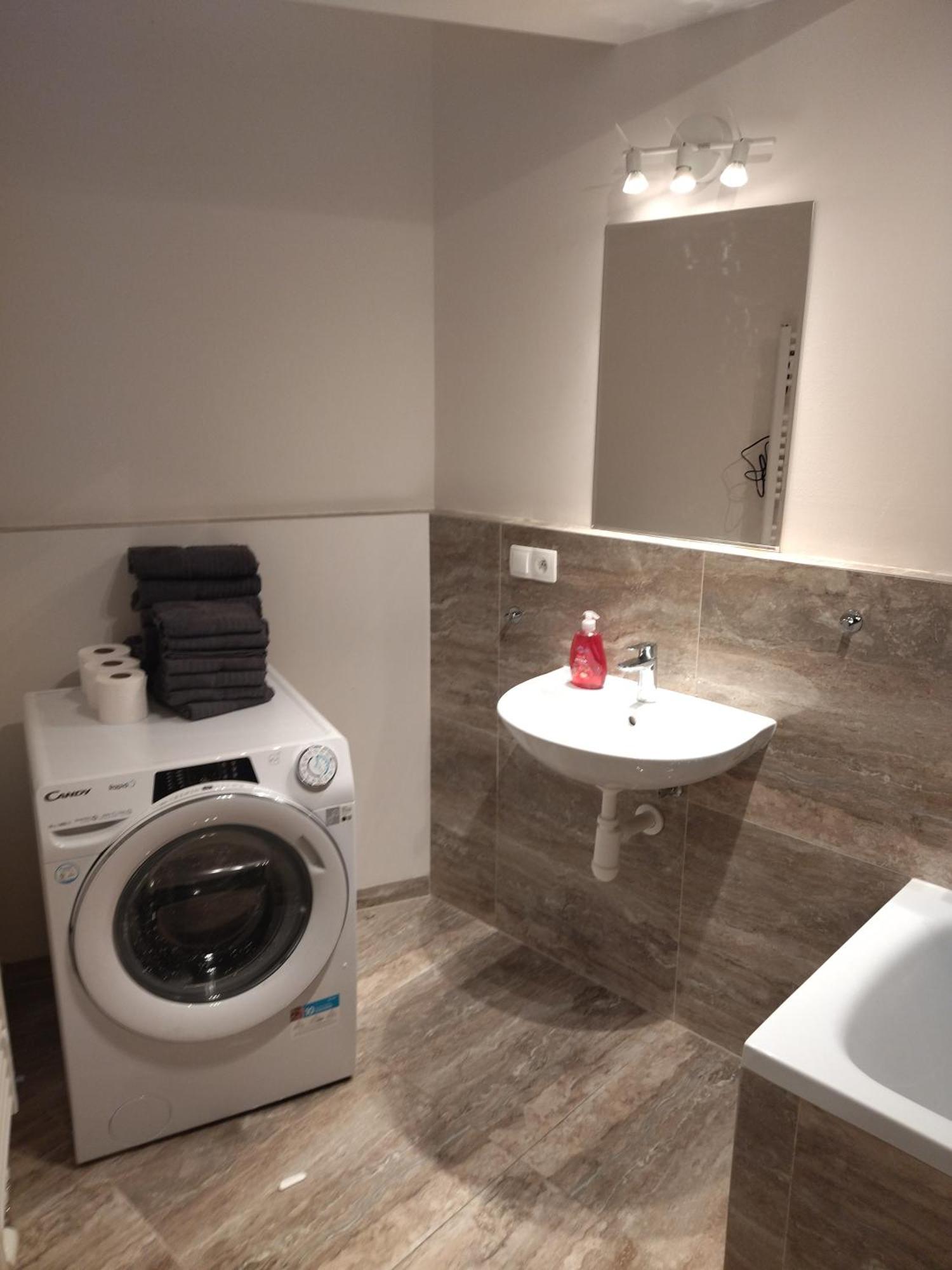 Brand New Studio Apartment #24 In Elite Residence With Free Secure Parking In The Center Прага Екстериор снимка